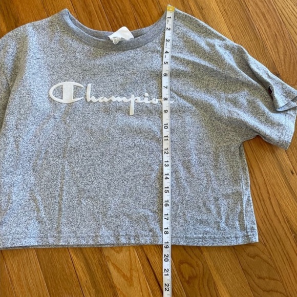 Champion cropped gray shirt medium - Picture 5 of 7